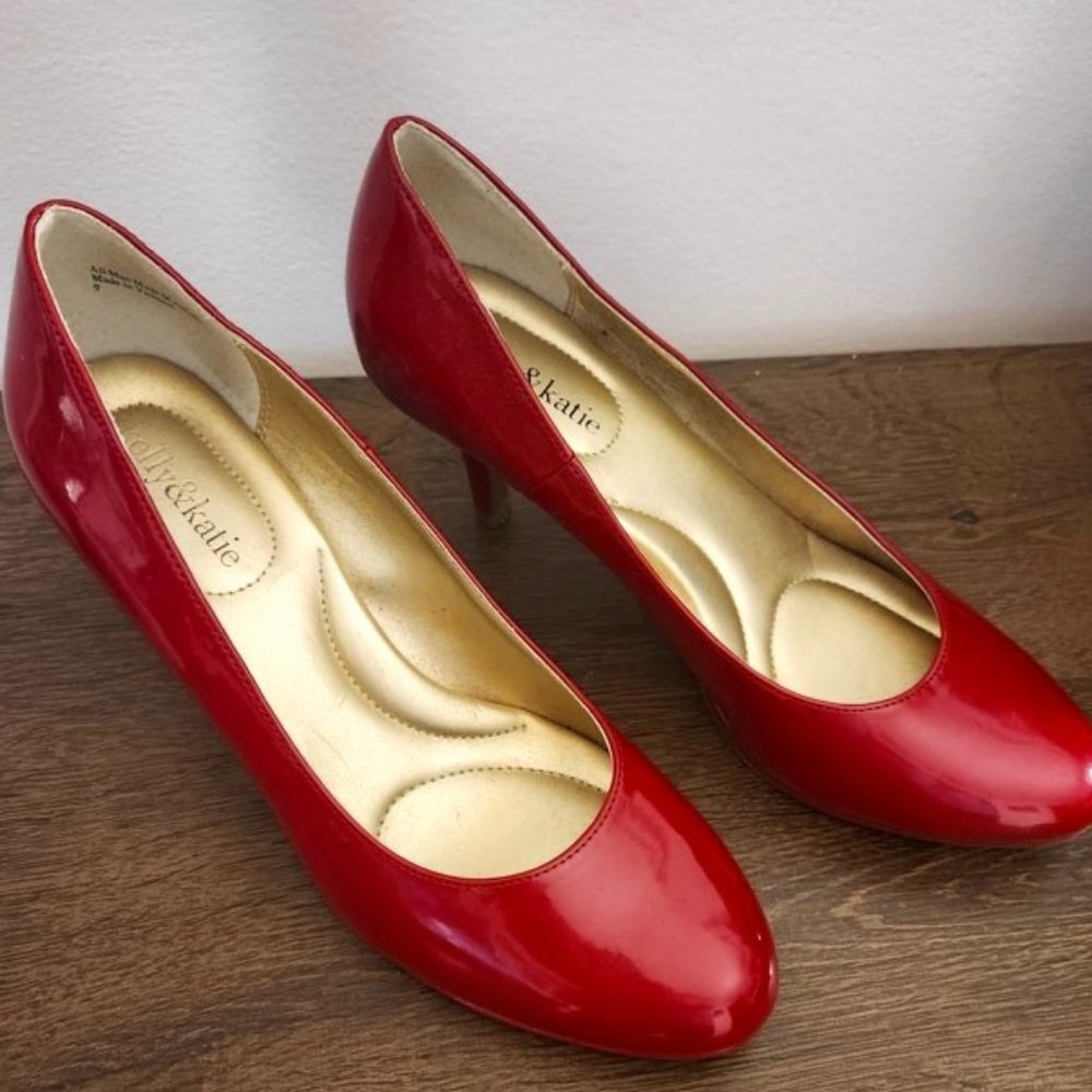 kelly & katie cherry red patent rounded toe pumps heels, shoes size 9
